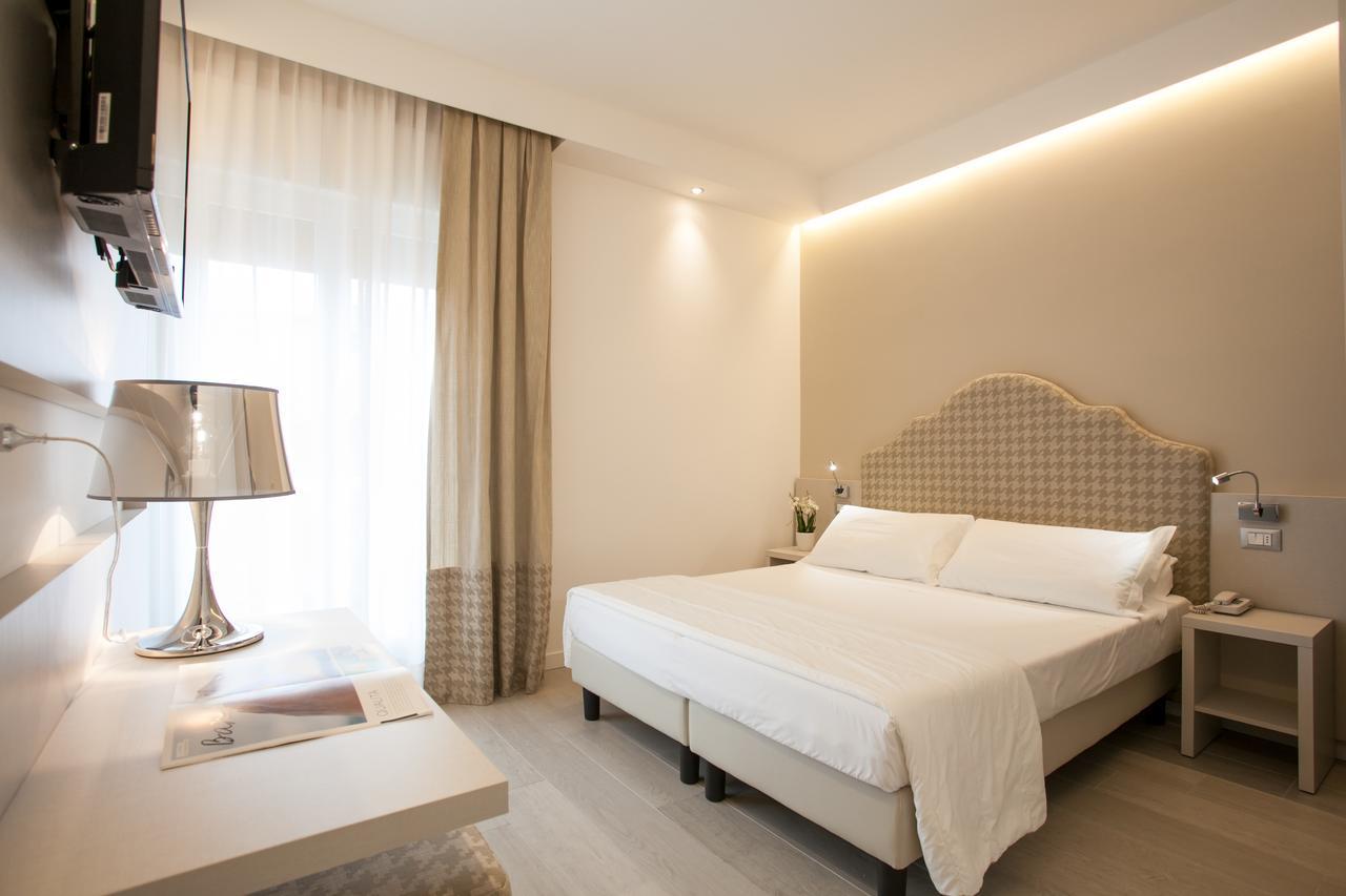 Hotel Grottamare Лидо-ди-Езоло Экстерьер фото